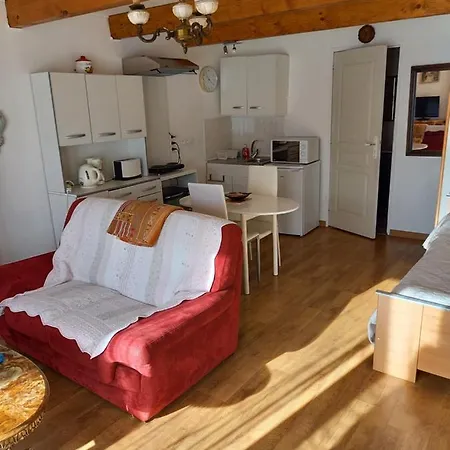 Agreable Et Tres Lumineux Salles-dʼAude